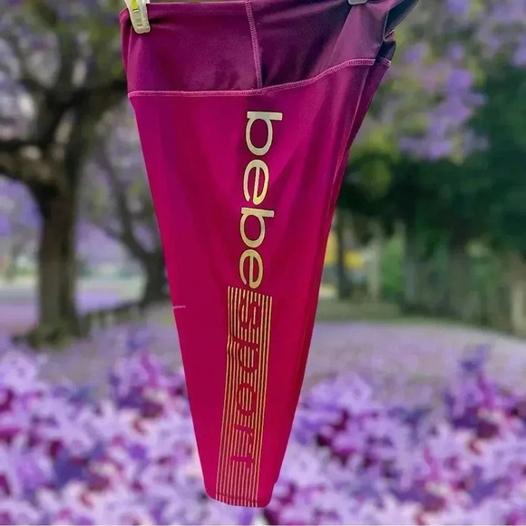 BeBe Sport Capri Leggings~Size Large - Picture 3 of 6